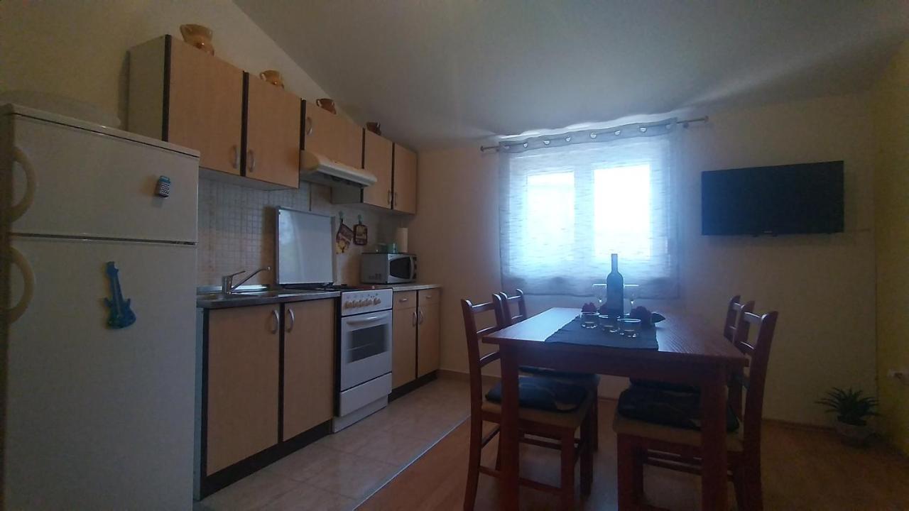 Apartman Ana プーラ エクステリア 写真